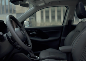 Interior SUZUKI ACROSS HYBRID