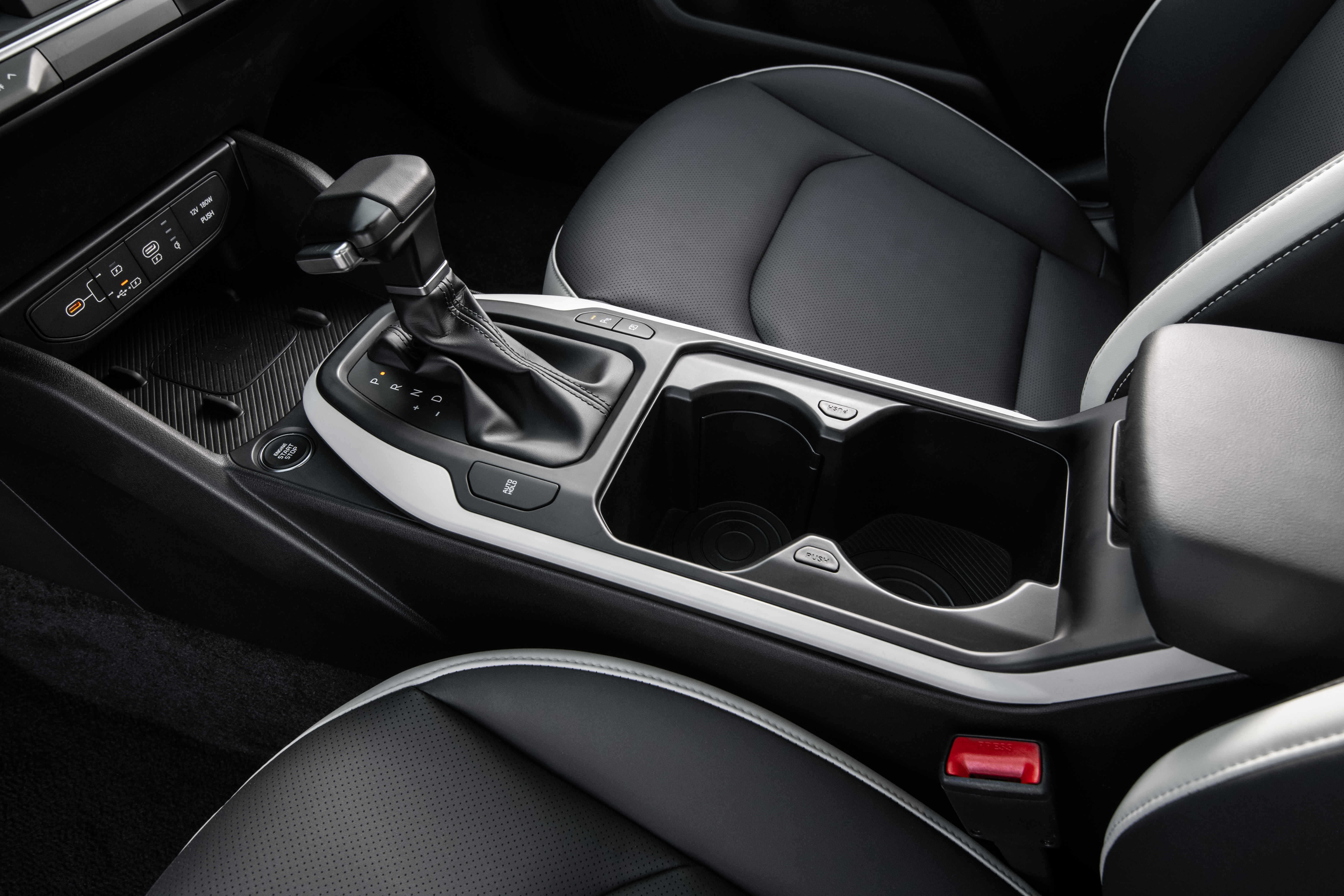 Interior KIA K4 Sedán