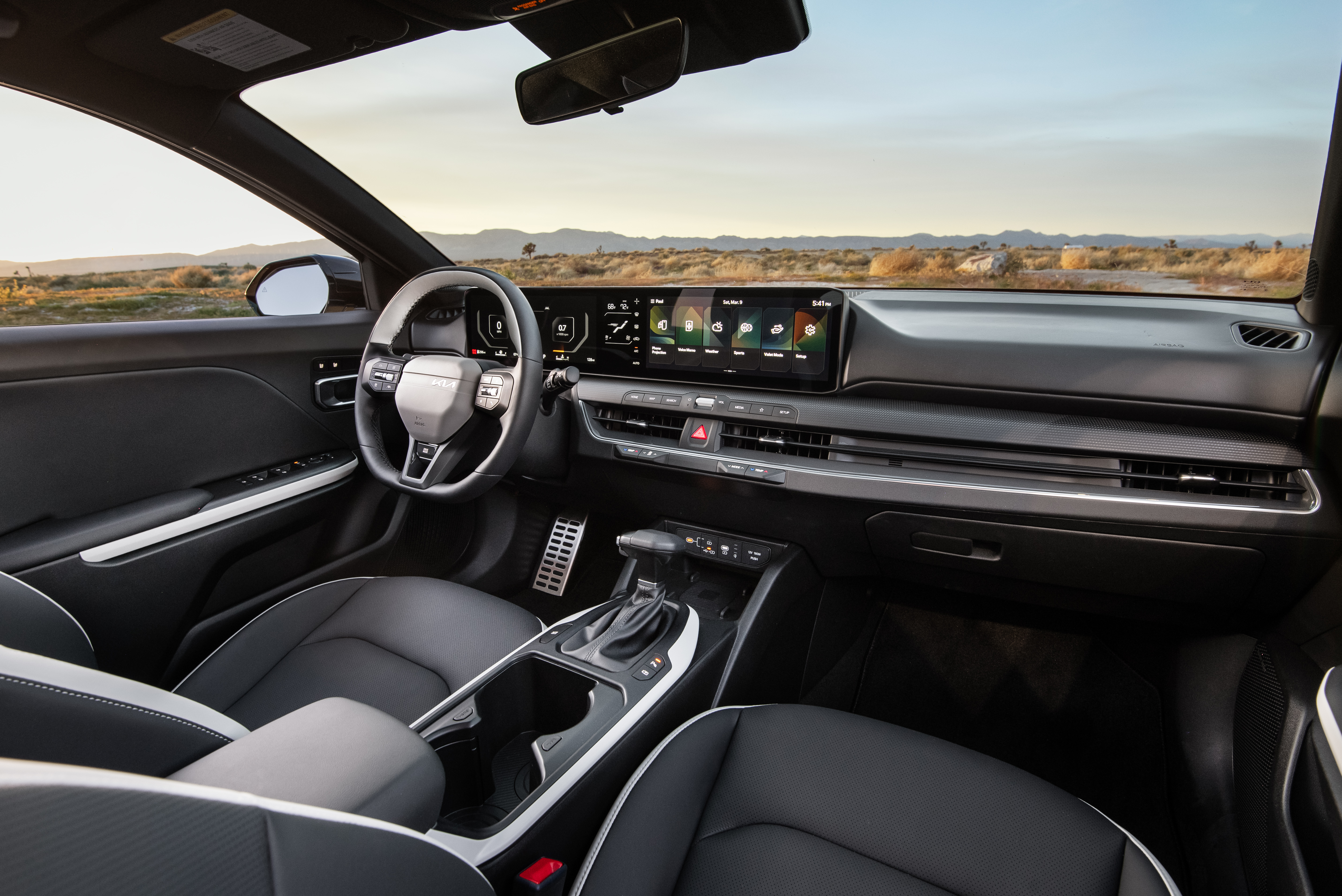 Interior KIA K4 Sedán