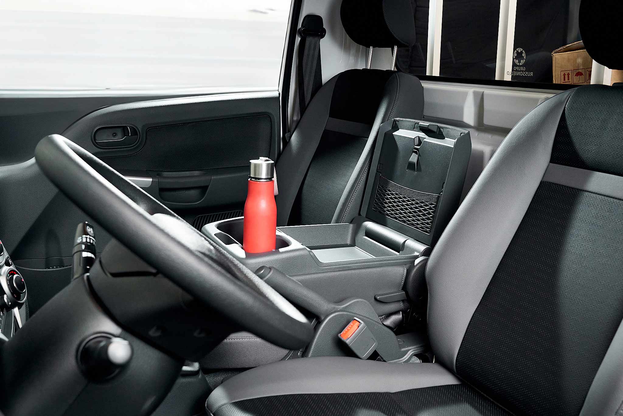 Interior KIA K2500