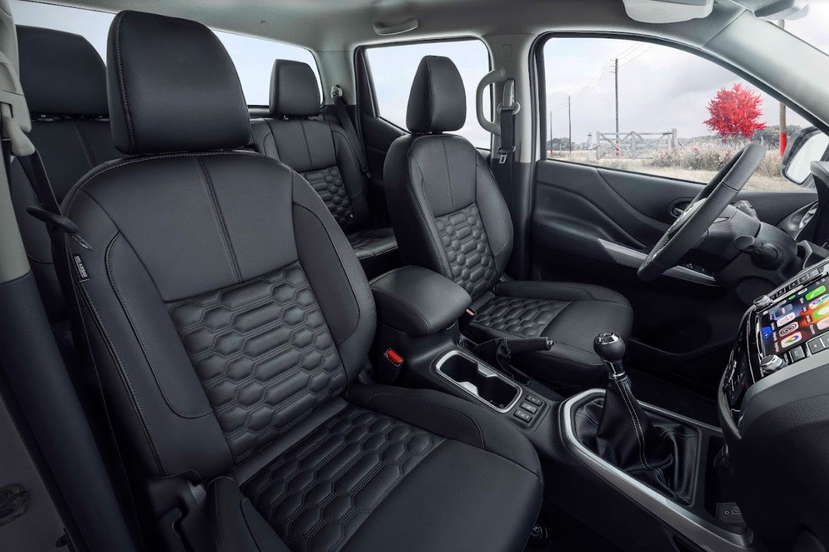 Interior NISSAN FRONTIER
