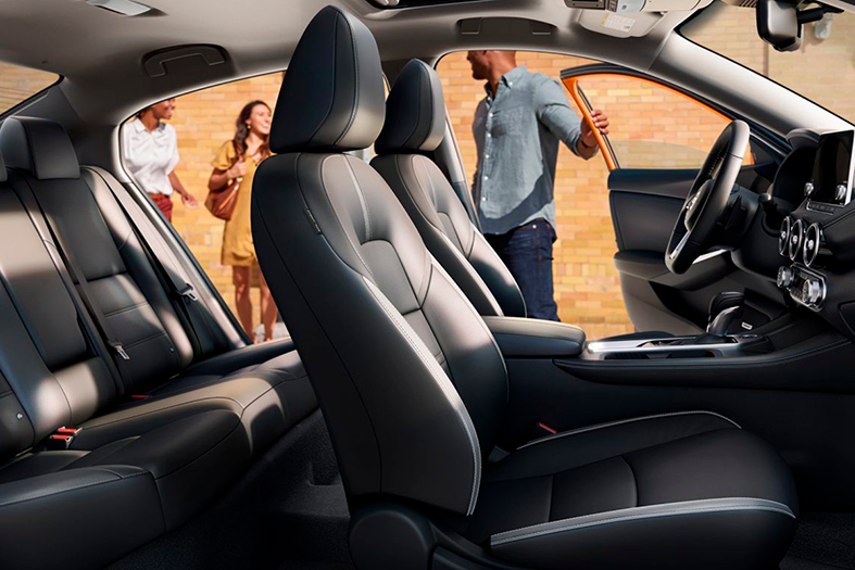 Interior NISSAN SENTRA