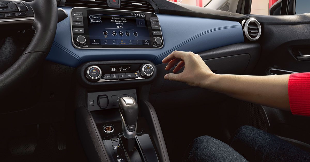 Interior NISSAN VERSA